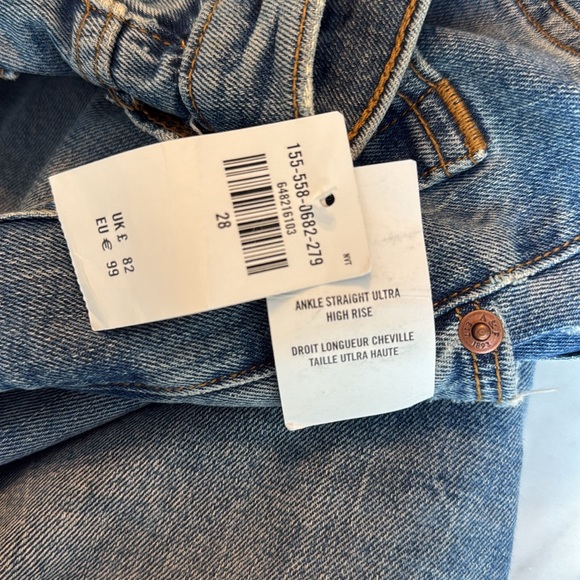 Abercrombie & Fitch Ankle Straight Ultra High Rise Jeans - Picture 3 of 4